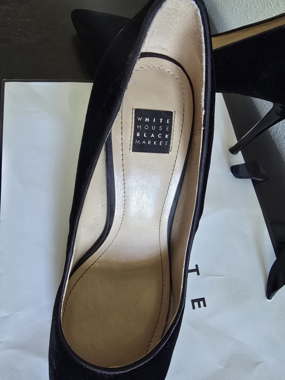 White House Black Market Black Pumps Olivia Size 7 - Picture 4 of 5